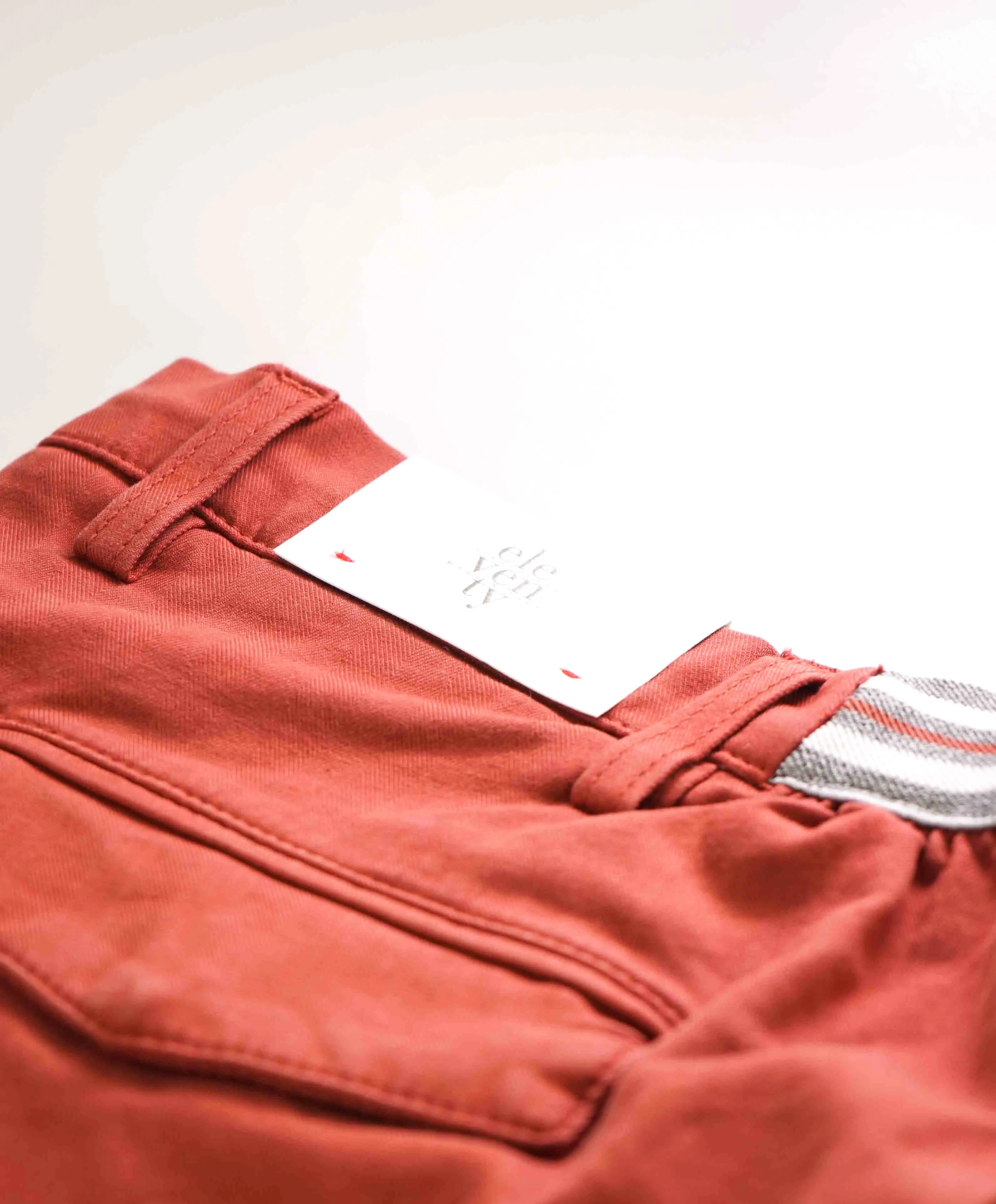 $295 ELEVENTY - COTTON BERMUDA Ochre Red Straight Chino Shorts Pants  - 36W