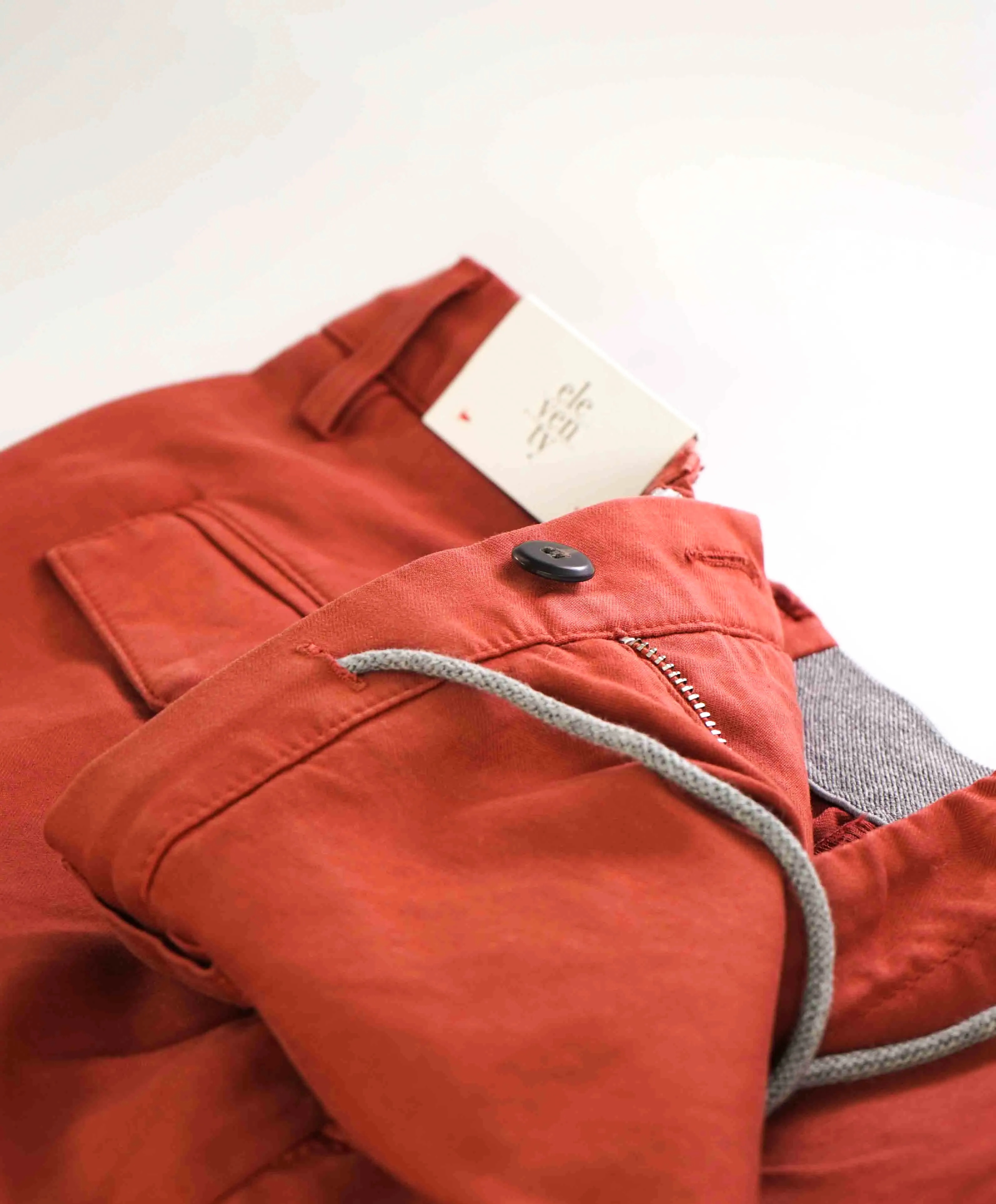 $295 ELEVENTY - COTTON BERMUDA Ochre Red Straight Chino Shorts Pants  - 36W