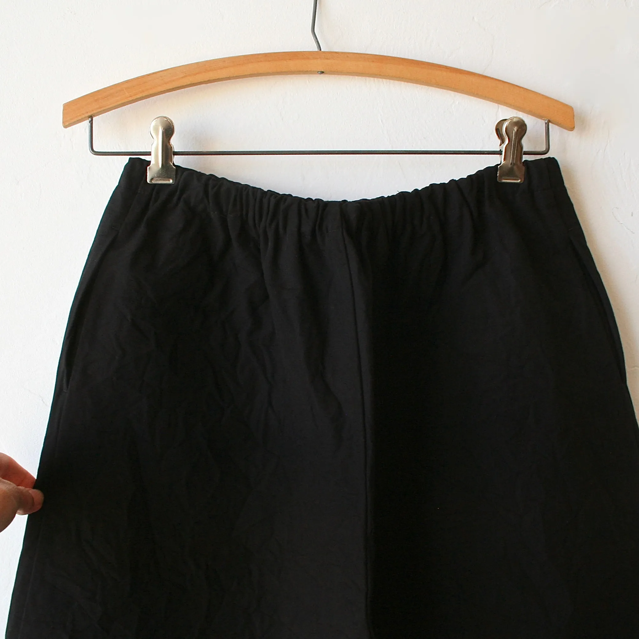 Apuntob Cotton Wrinkle Trousers - Black