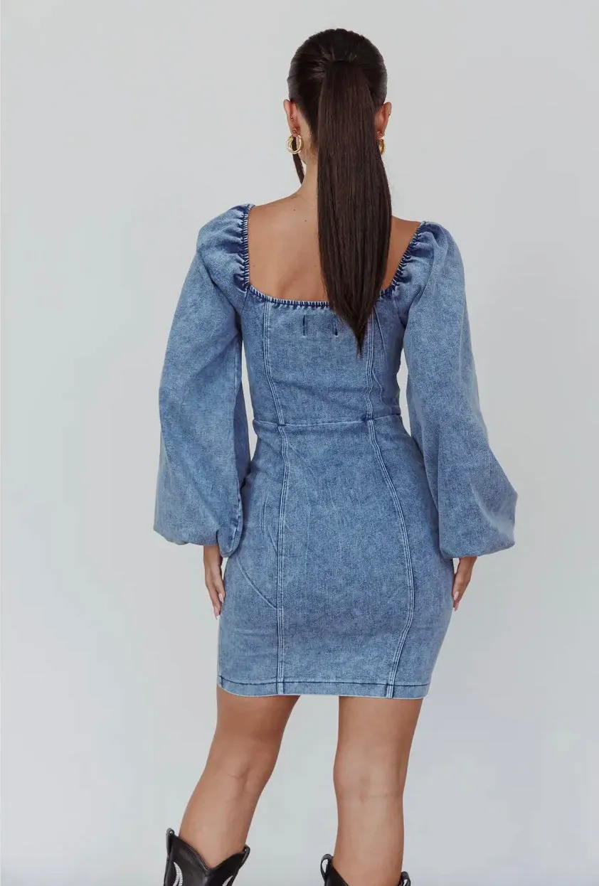 Ariana Mini