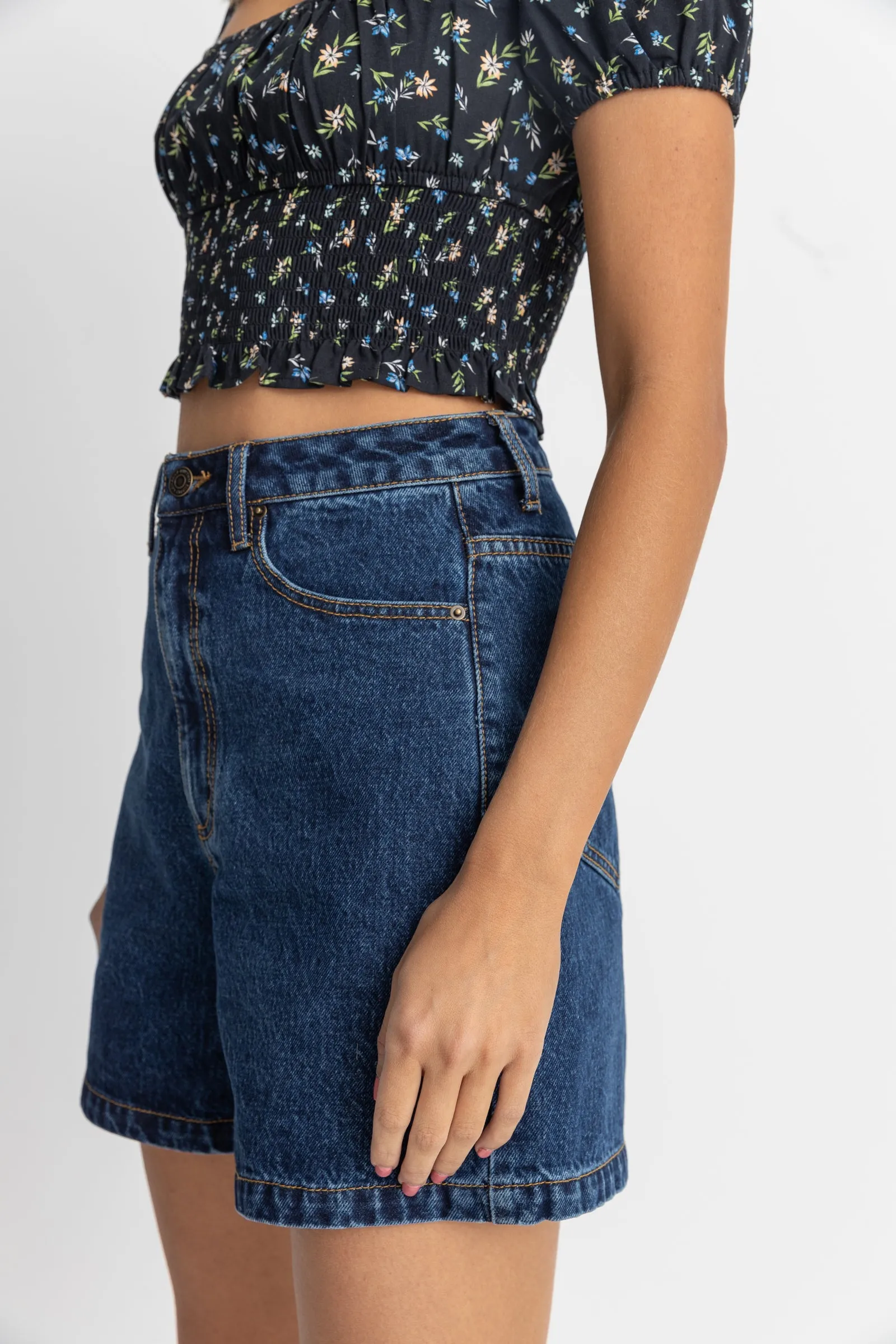 ESCAPE DENIM SHORT - DARK WASH