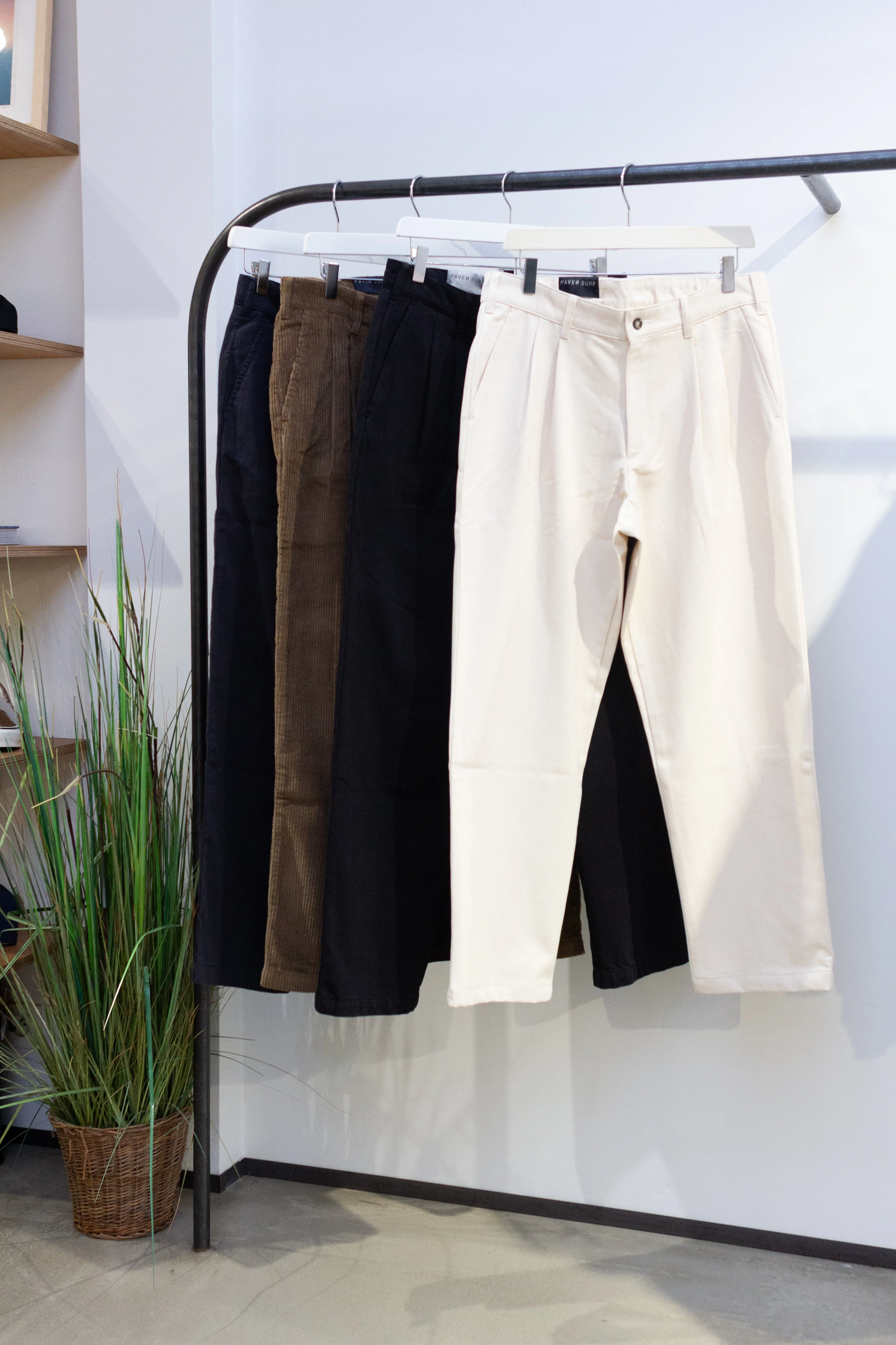 Haven Surf - Base Pleated Pants - Navy