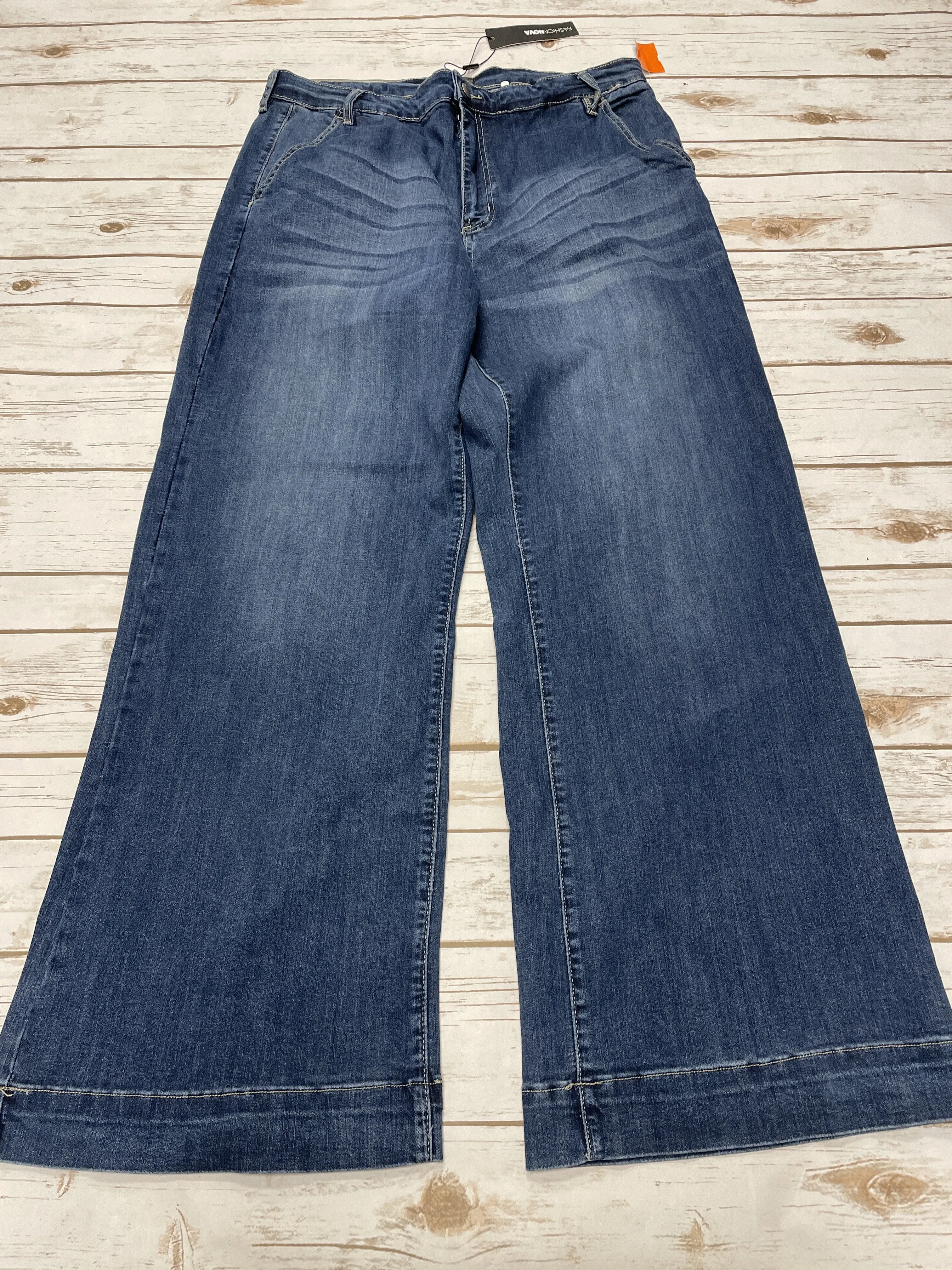 Jeans Wide Leg By Fashion Nova  Size: 14