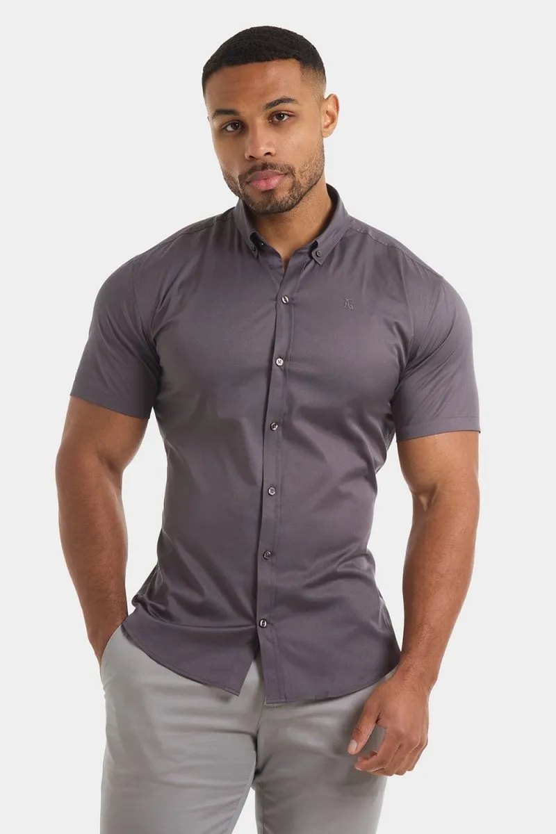 Muscle Fit Short Sleeve Signature Shirt in Grey