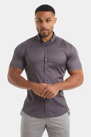Muscle Fit Short Sleeve Signature Shirt in Grey