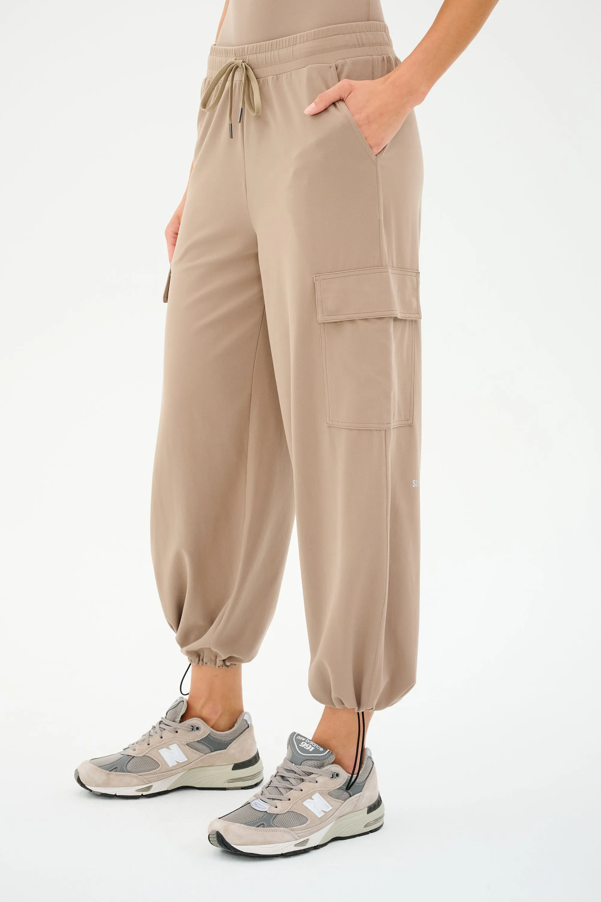Nico Airweight Cargo Pant - Latte