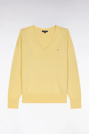 Pull col V en coton jaune coupe décontractée