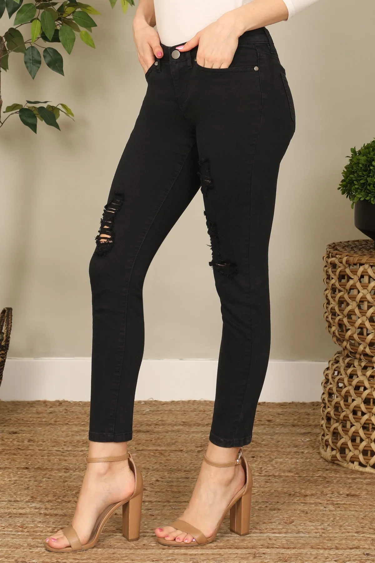 Ripped Skinny Pants