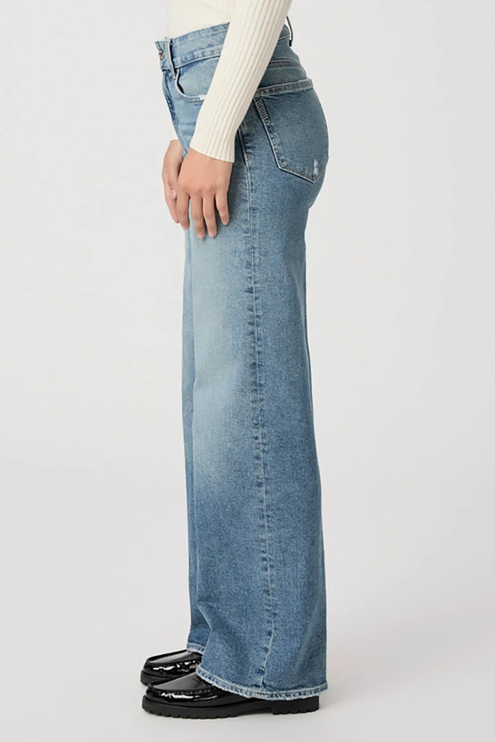 Sasha 32" Wide Leg Jean in Storybook Distressed
