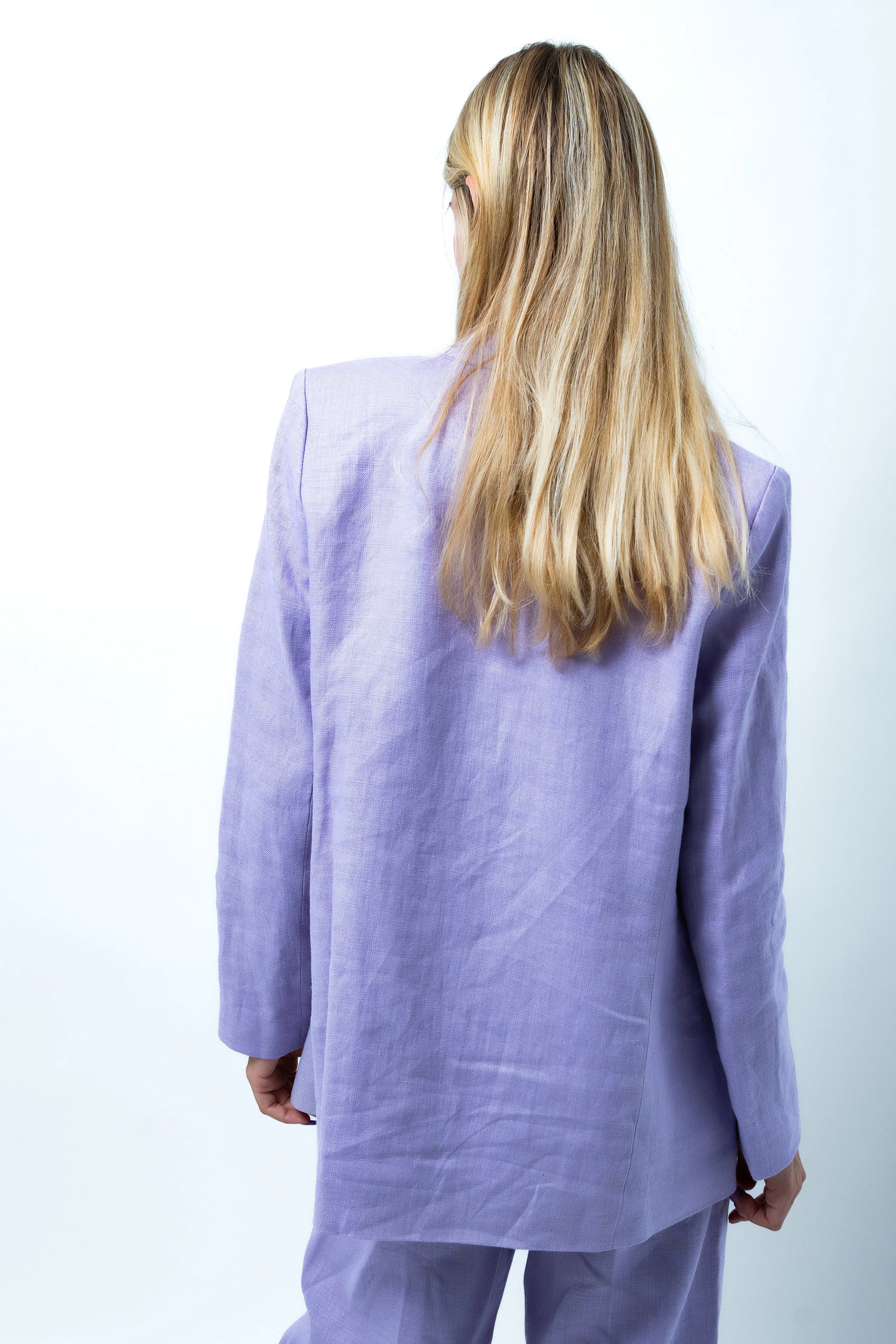 Soft Pepper : The Purple Pepper Linen Suit
