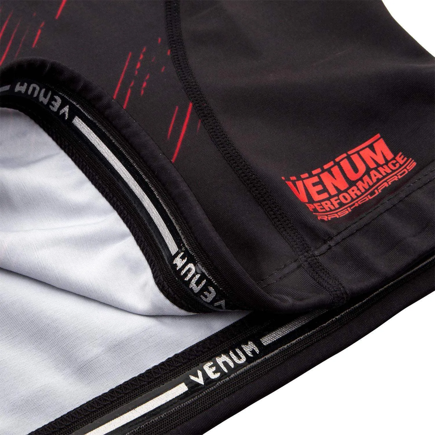 VENUM NOGI 2.0 RASHGUARD - SHORT SLEEVES